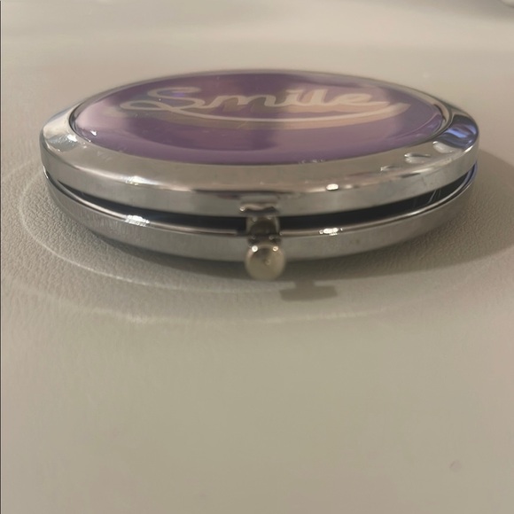Target Purple and Silver Compact Mirror - Picture 5 of 5